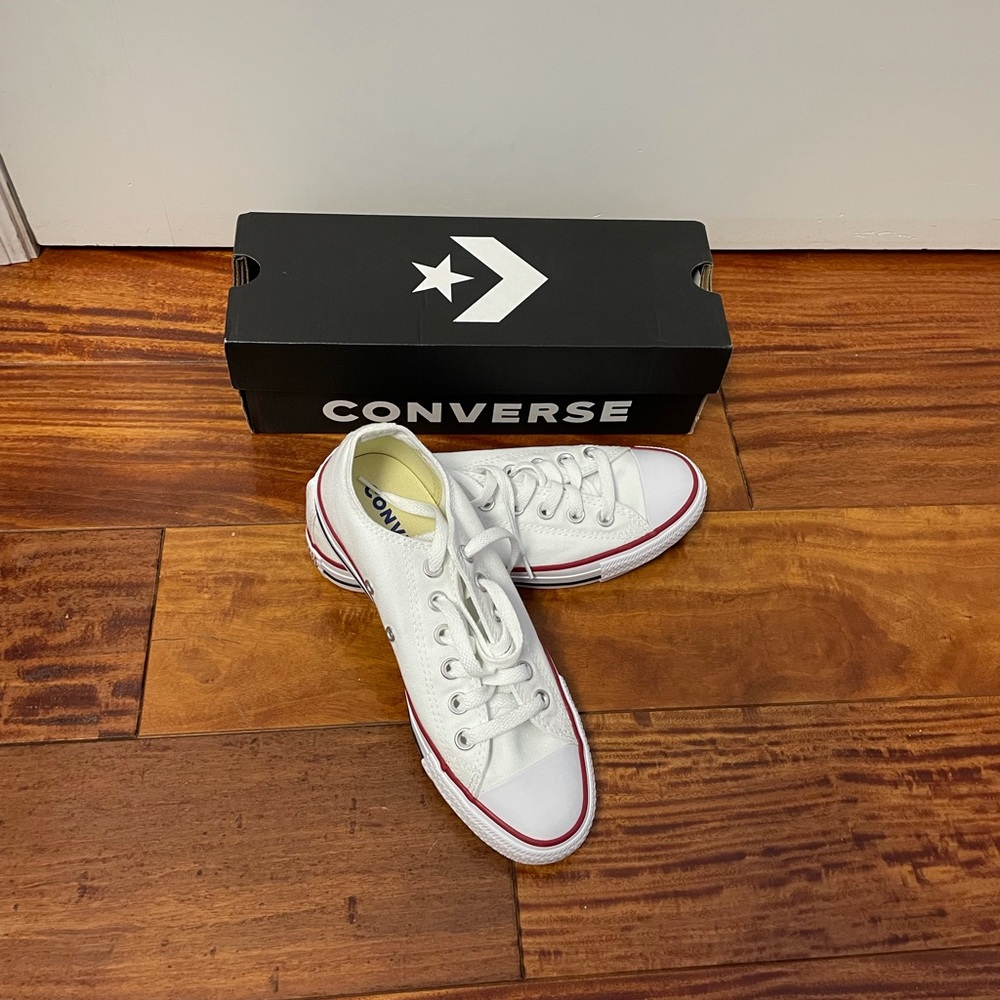 Women’s White Converse All Star- 6.5
